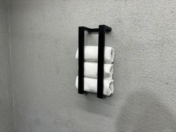 IMG_3093 DAUGMALE - Wall Mounted Towel Rack