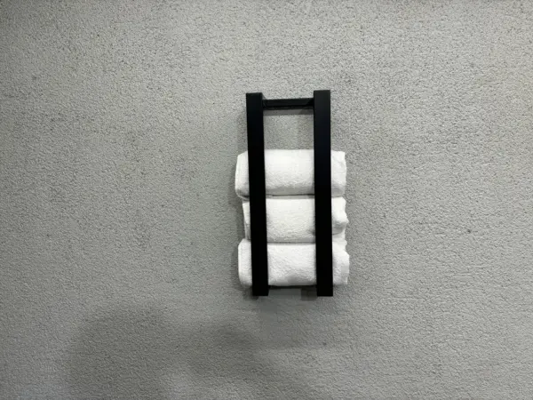 IMG_3095 DAUGMALE - Wall Mounted Towel Rack