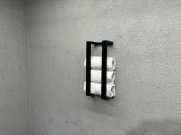 IMG_3098 DAUGMALE - Wall Mounted Towel Rack