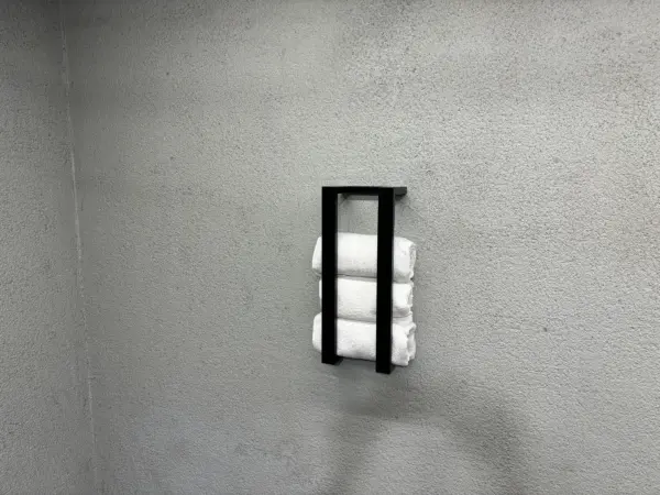 IMG_3106 DAUGMALE - Wall Mounted Towel Rack